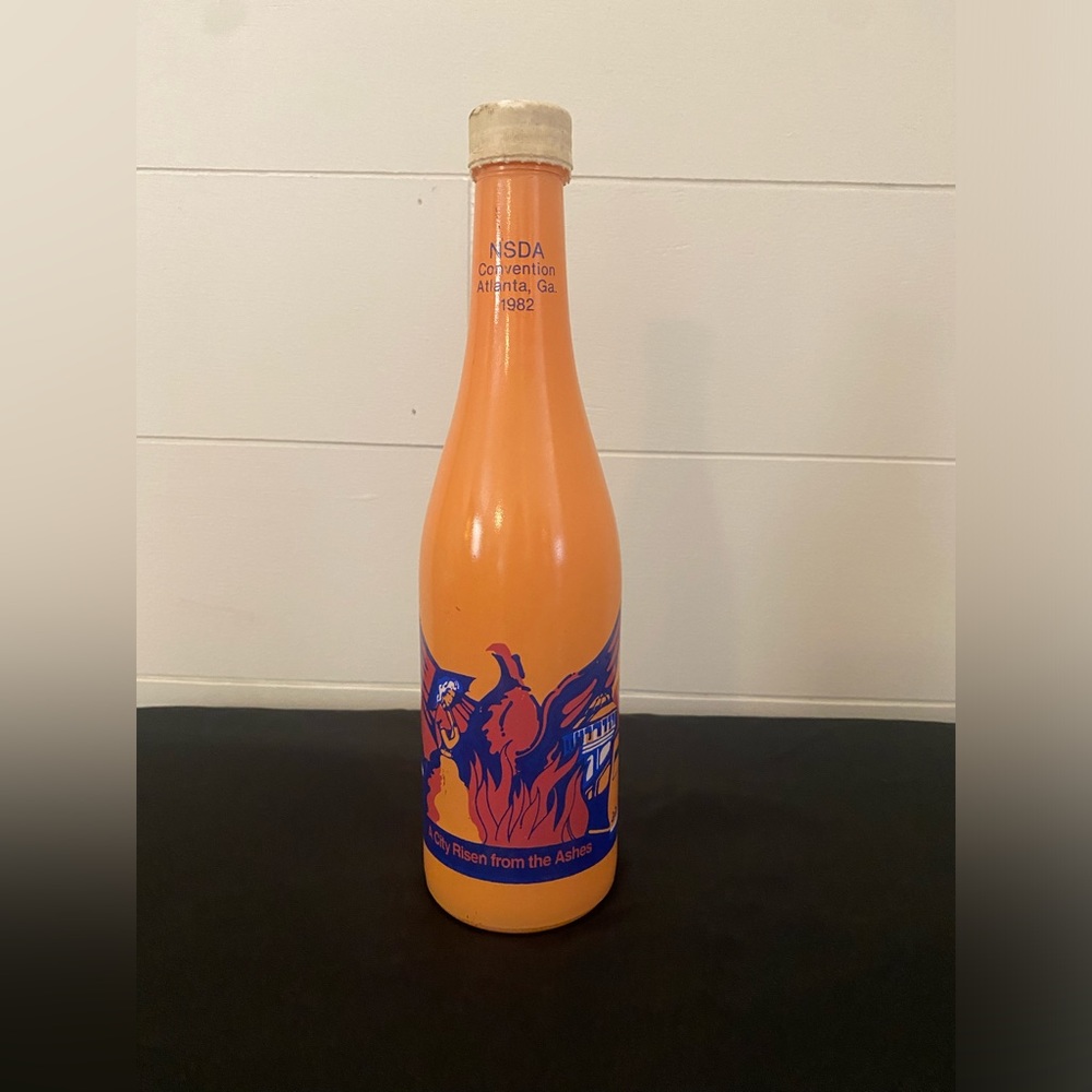 Vintage 1982 NSDA convention Atlanta Georgia bottle. Empty w/cap!